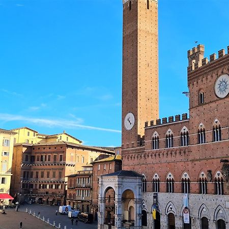 The Balcony Suite - Affaccio Su Piazza Del Campo Siena Exterior photo