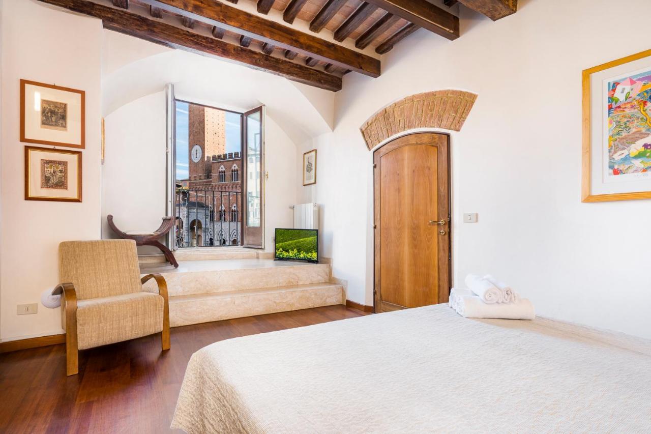 The Balcony Suite - Affaccio Su Piazza Del Campo Siena Exterior photo