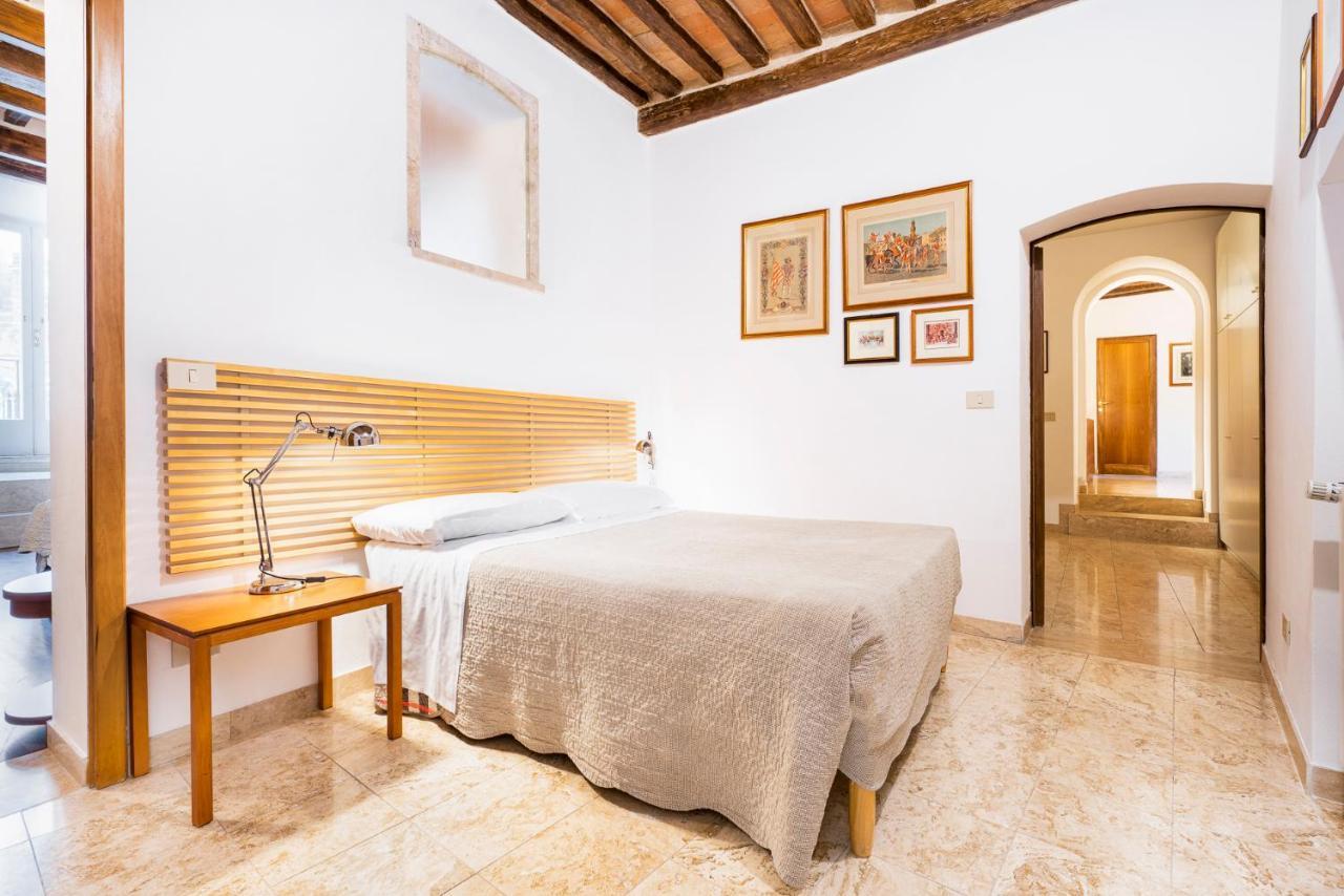 The Balcony Suite - Affaccio Su Piazza Del Campo Siena Exterior photo