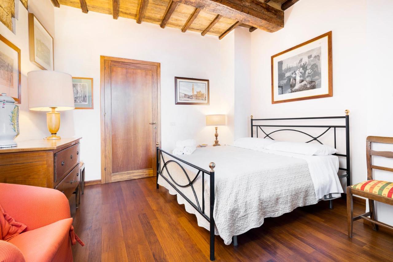 The Balcony Suite - Affaccio Su Piazza Del Campo Siena Exterior photo