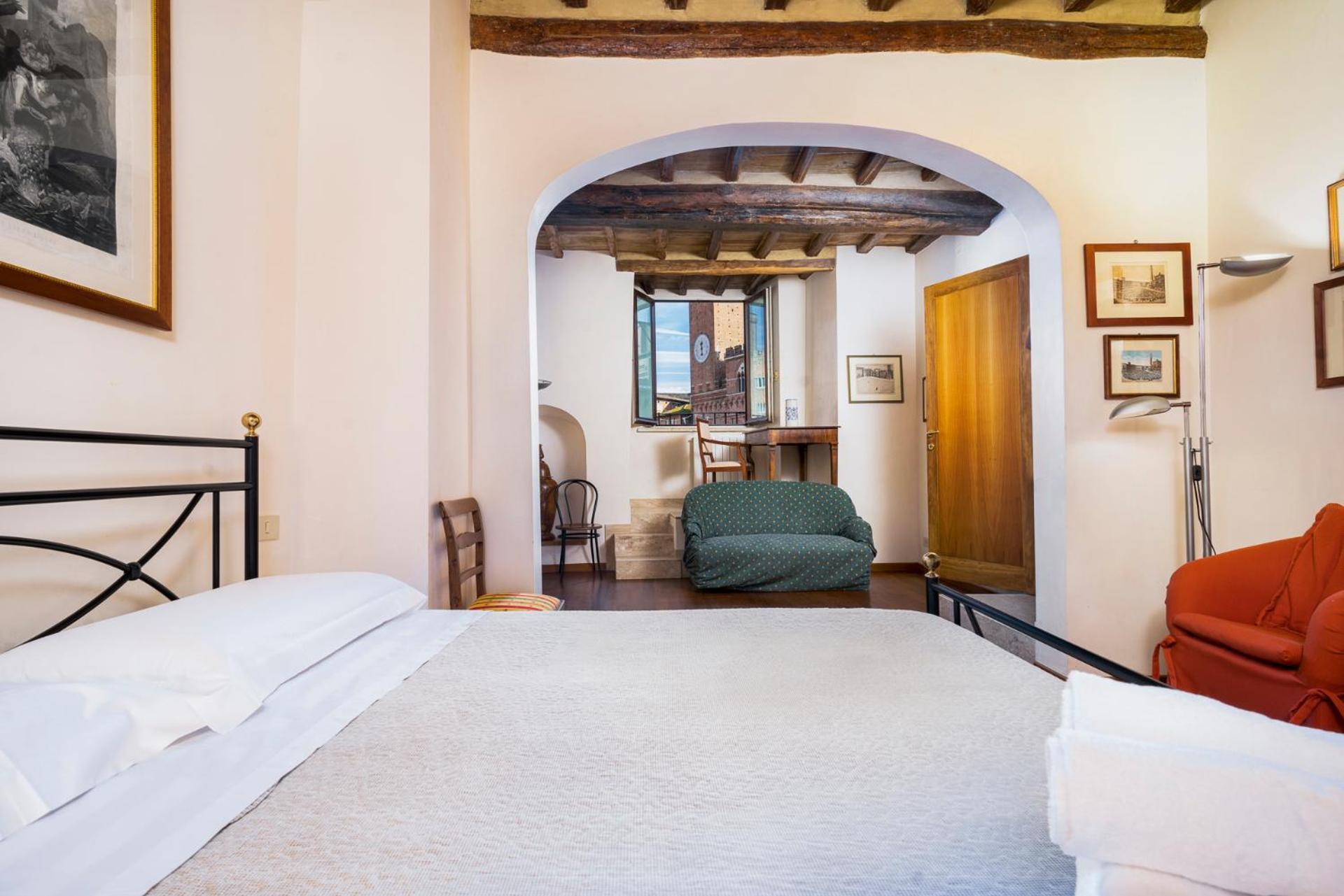 The Balcony Suite - Affaccio Su Piazza Del Campo Siena Exterior photo