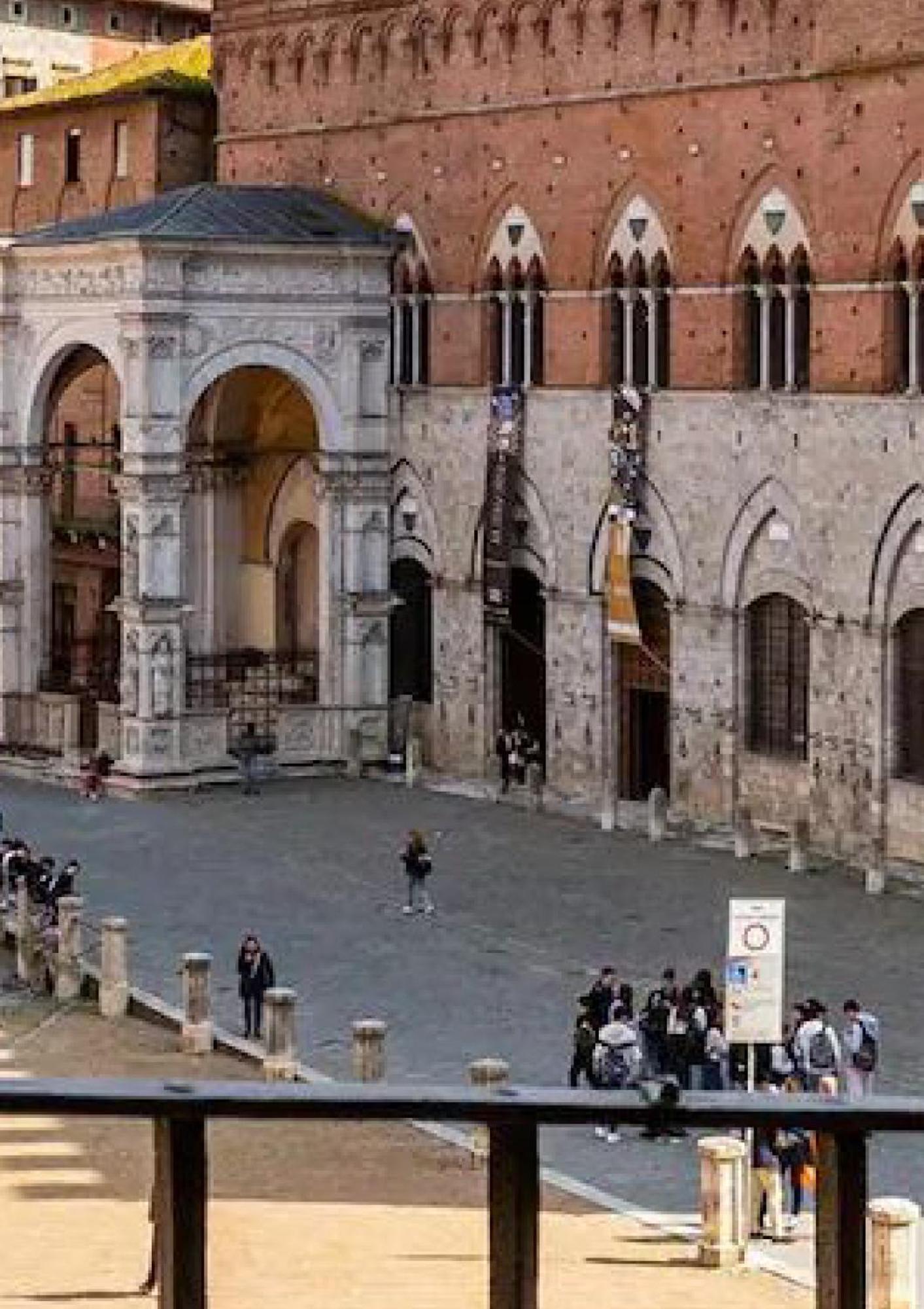 The Balcony Suite - Affaccio Su Piazza Del Campo Siena Exterior photo