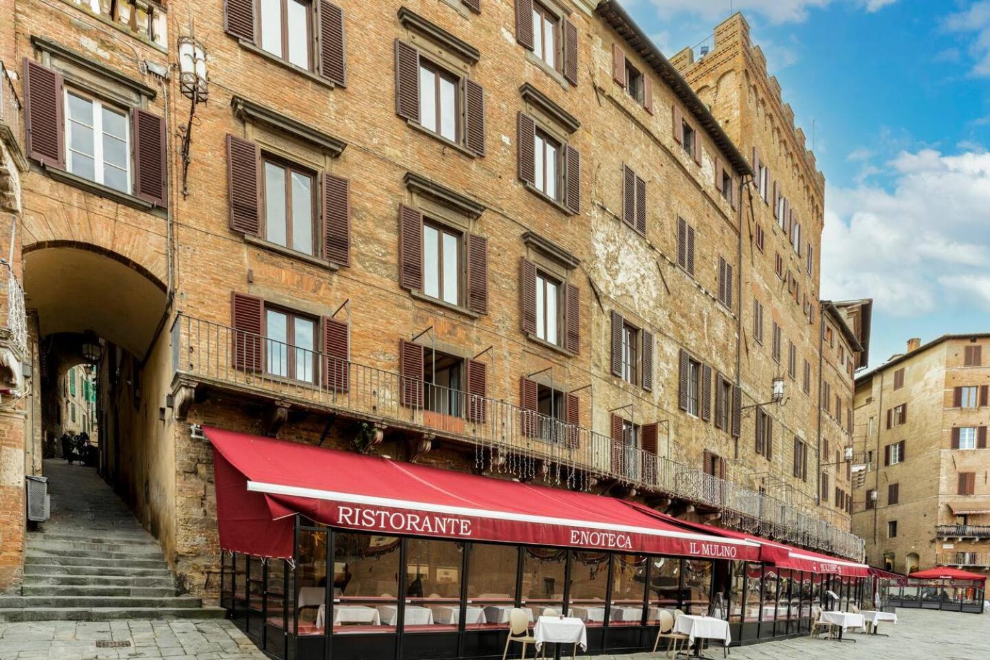The Balcony Suite - Affaccio Su Piazza Del Campo Siena Exterior photo